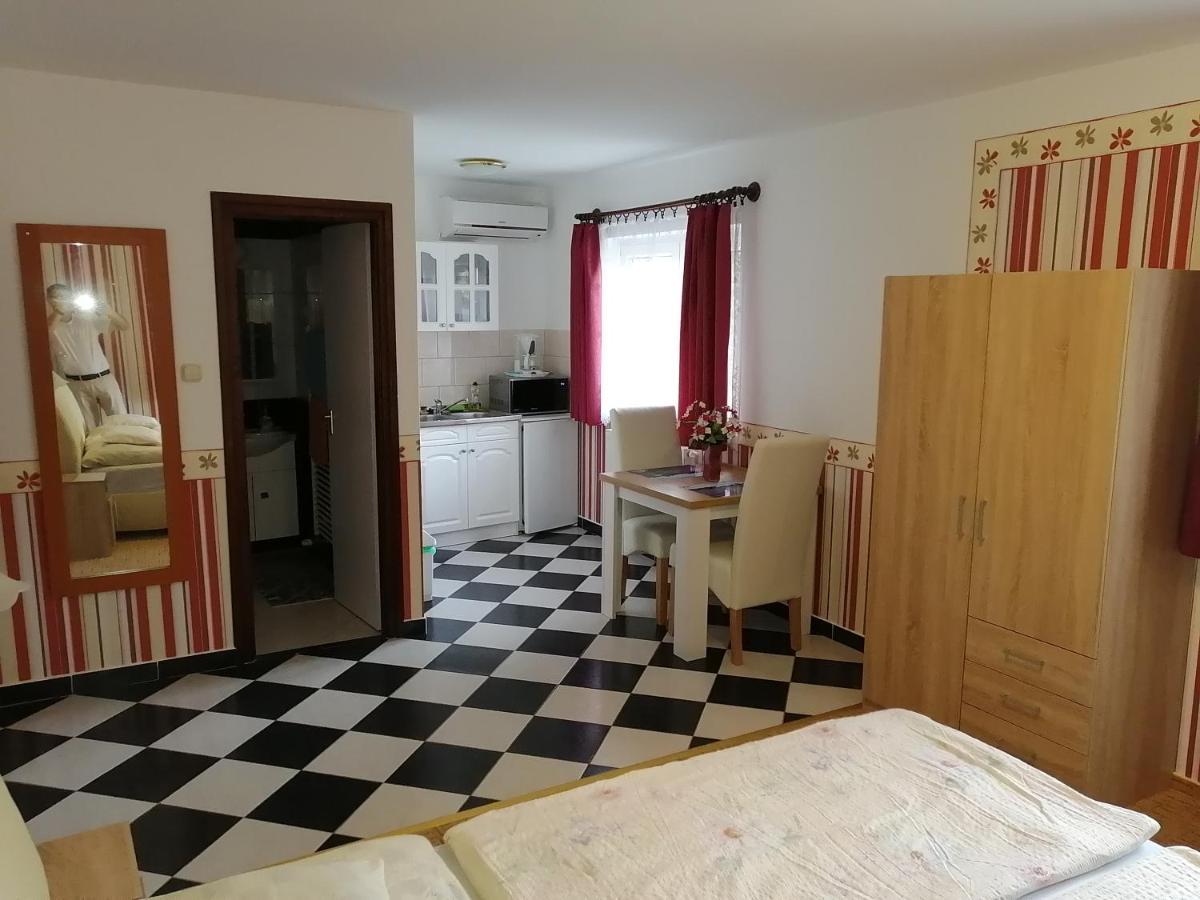 Magdalena Apartmanház Hévíz Exteriér fotografie